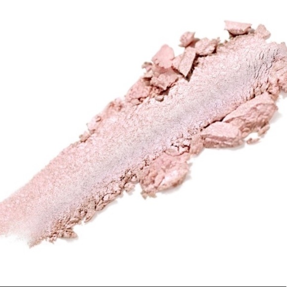 BECCA Shimmering Skin Perfector Pressed Highlighter Prismatic Amethyst - Picture 4 of 16